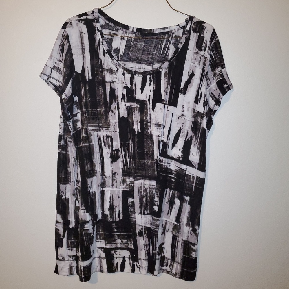 Black and White Shirt, Super Cute
